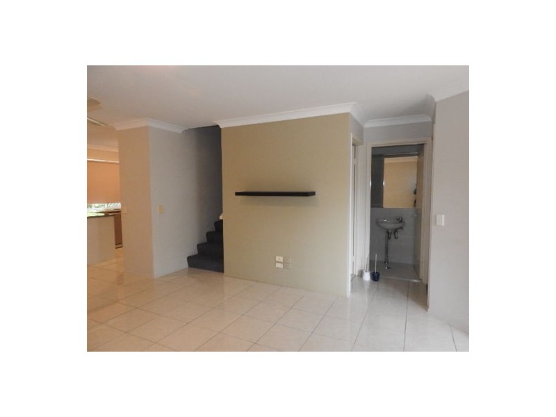 25 32 Riverview Road, Nerang QLD 4211