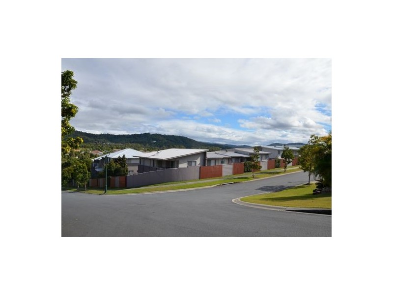 Z/2 Toohey Street, Pacific Pines QLD 4211