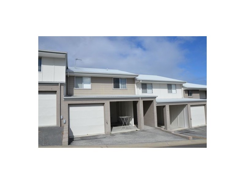 Z/2 Toohey Street, Pacific Pines QLD 4211