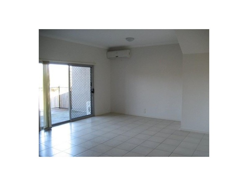 Z/2 Toohey Street, Pacific Pines QLD 4211