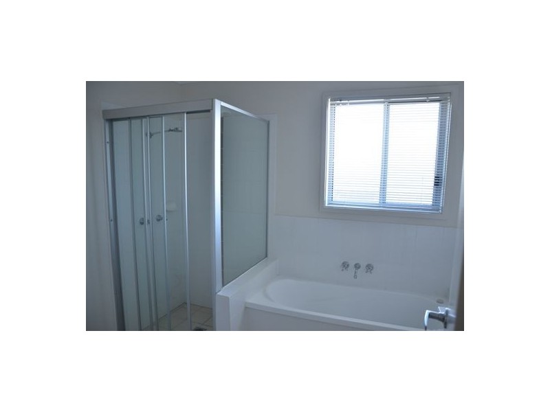 Z/2 Toohey Street, Pacific Pines QLD 4211