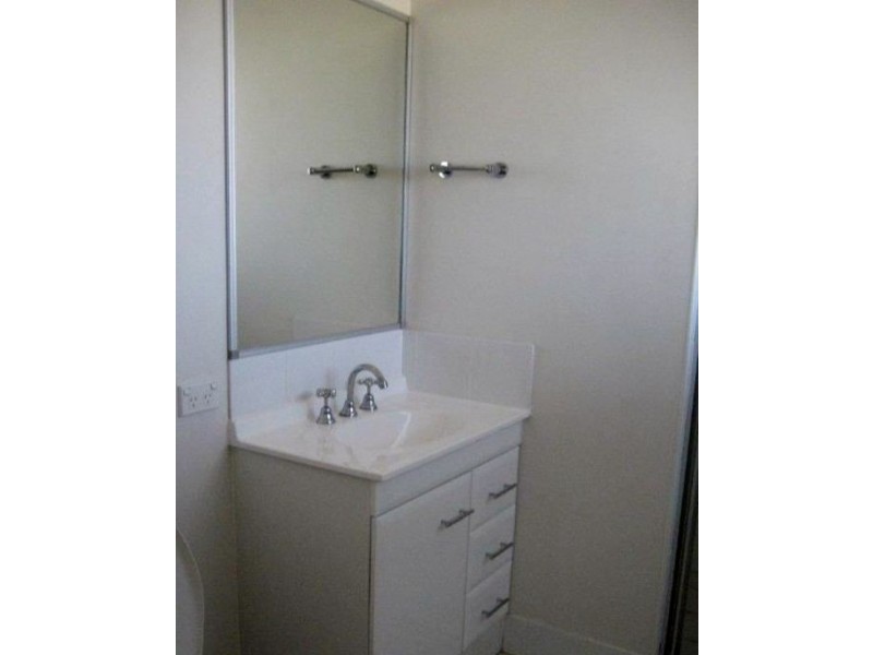 Z/2 Toohey Street, Pacific Pines QLD 4211