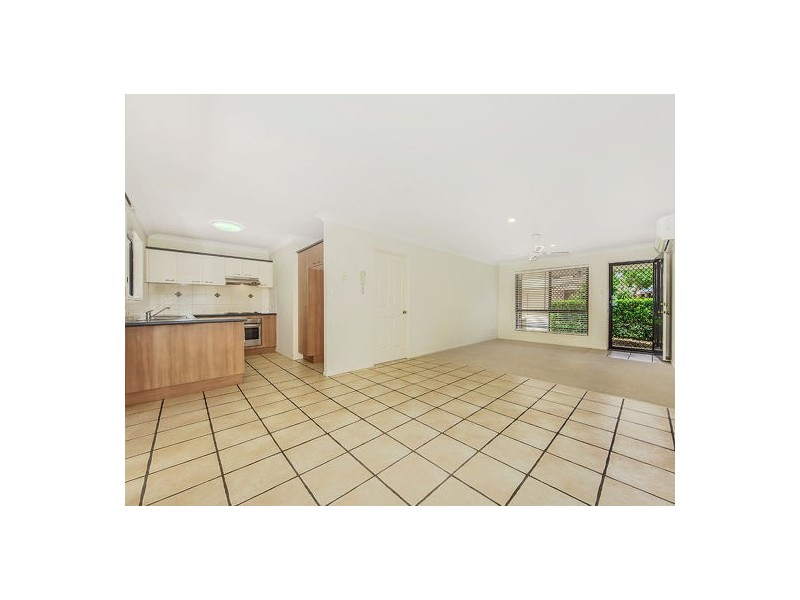 25 Hogan Place, Seventeen Mile Rocks QLD 4073