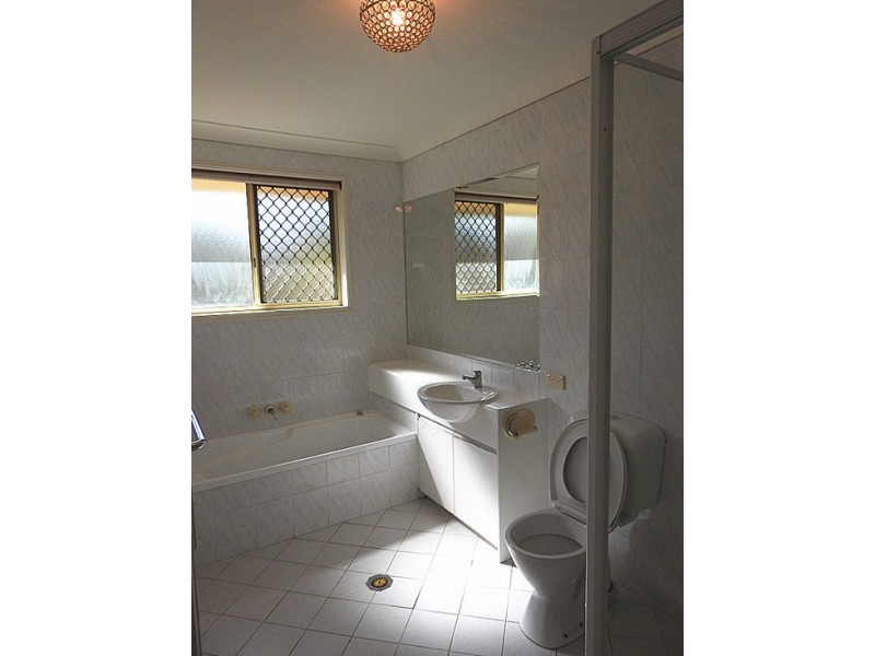 32 Riverview Road, Nerang QLD 4211