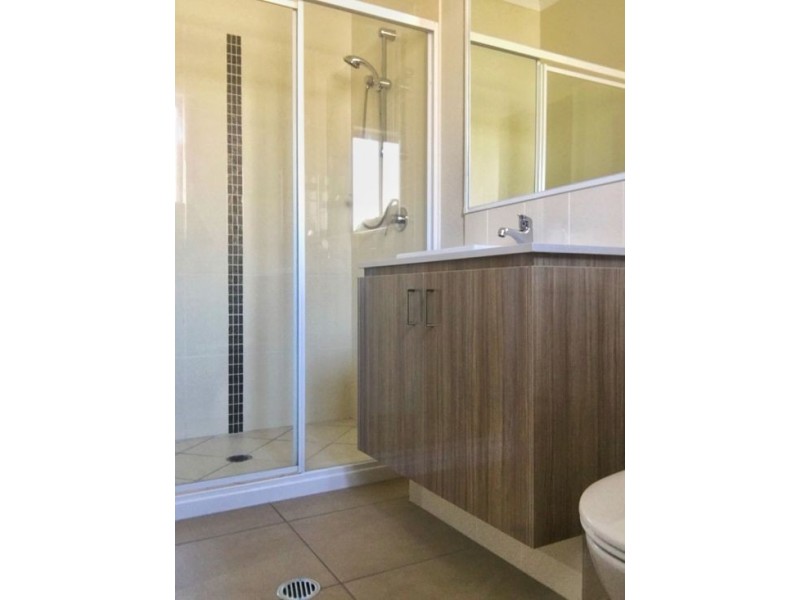 21 Maurie Pears Crescent, Pimpama QLD 4209