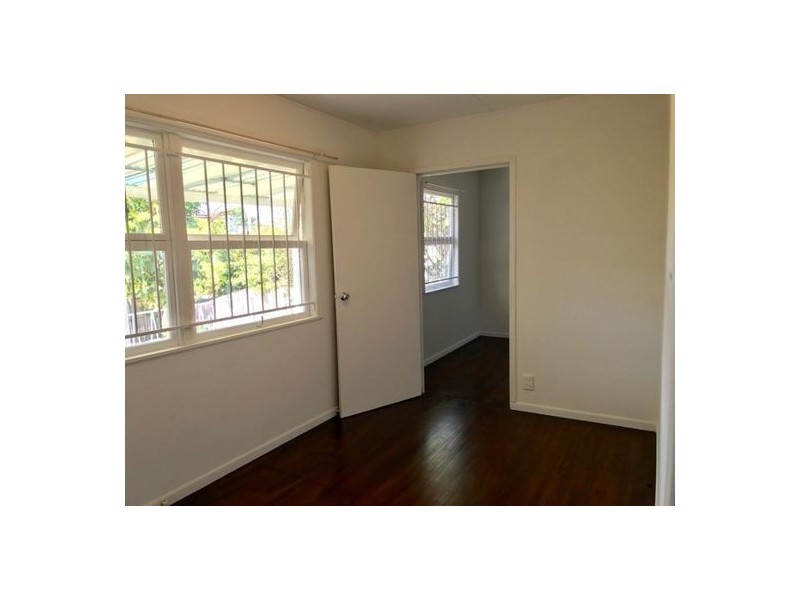 76 Ewing Rd, Woodridge QLD 4114