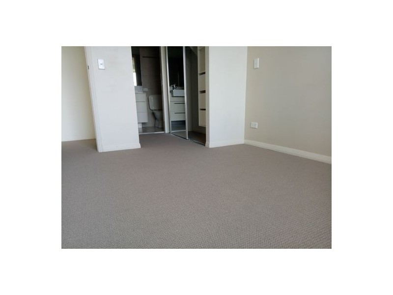 1602/12 Executive Drive, Burleigh Waters QLD 4220