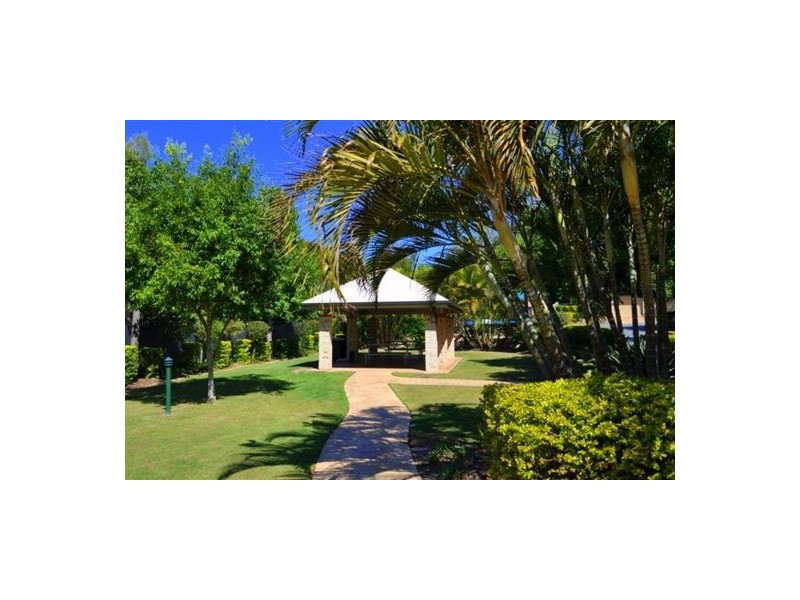 25 Hogan Place, Seventeen Mile Rocks QLD 4073