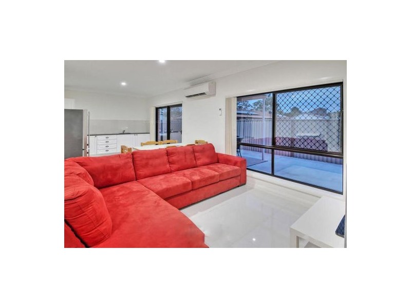 98 Warrigal Road, Runcorn QLD 4113