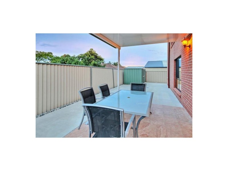 98 Warrigal Road, Runcorn QLD 4113