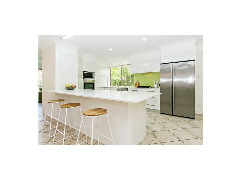 53 Galeen Drive, Burleigh Waters QLD 4220