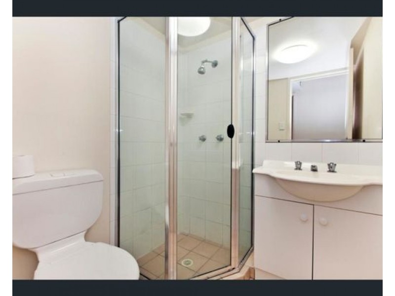 18/131 Currumburra Road, Ashmore QLD 4214
