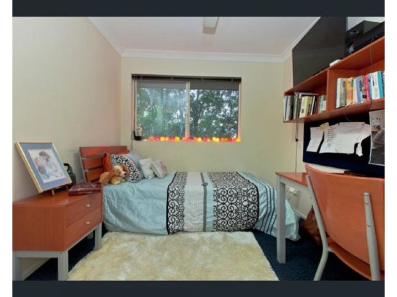 18/131 Currumburra Road, Ashmore QLD 4214
