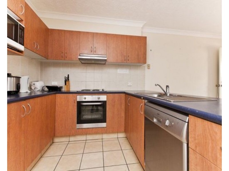 18/131 Currumburra Road, Ashmore QLD 4214