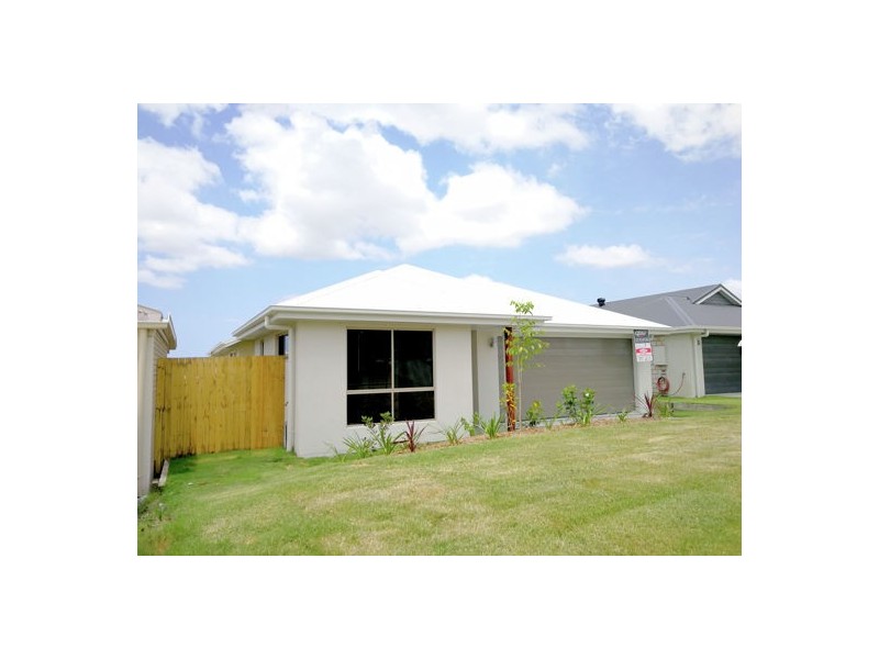 38 Woodrose Crers, Pimpama QLD 4209