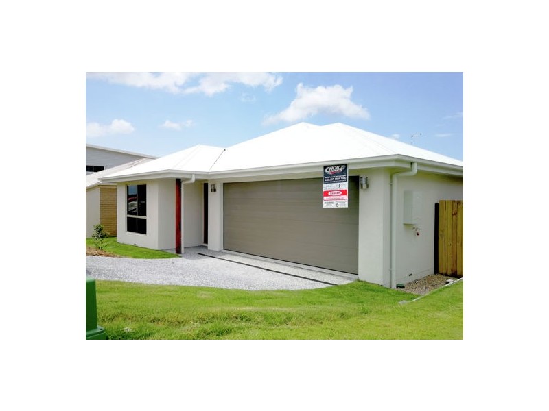 38 Woodrose Crers, Pimpama QLD 4209