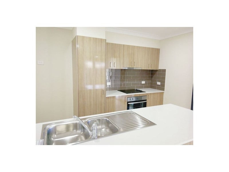 38 Woodrose Crers, Pimpama QLD 4209