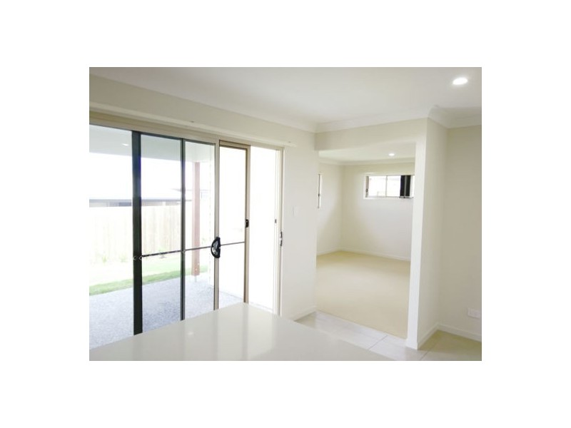 38 Woodrose Crers, Pimpama QLD 4209