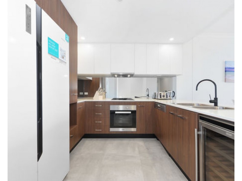 2508/397 Christine Avenue, Varsity Lakes QLD 4227