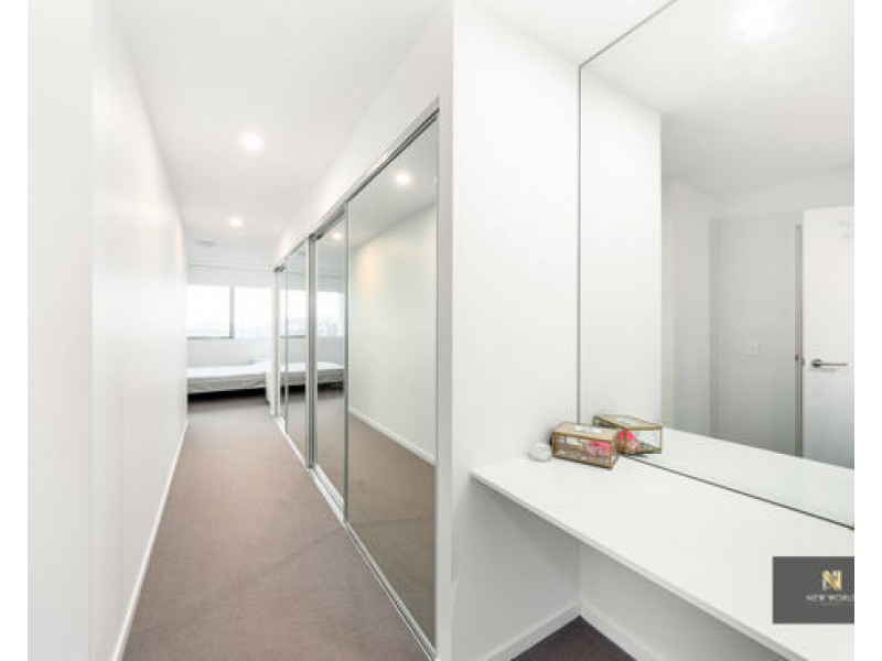 2508/397 Christine Avenue, Varsity Lakes QLD 4227