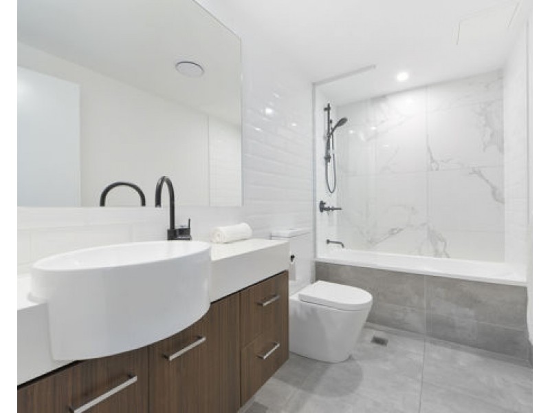 2508/397 Christine Avenue, Varsity Lakes QLD 4227