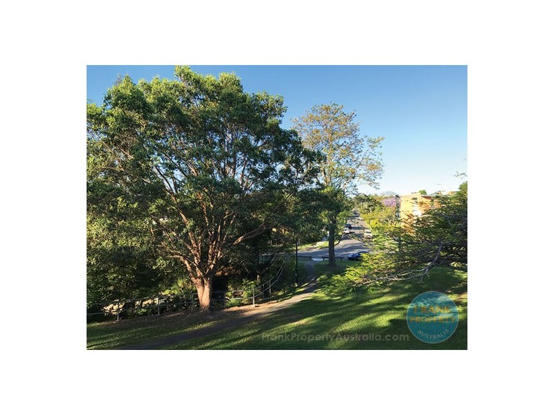 4/1210 Logan Road, Holland Park West QLD 4121