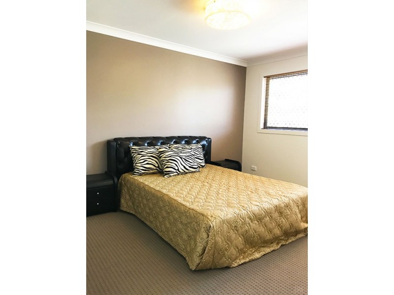 17 Riley Street, Calamvale QLD 4116