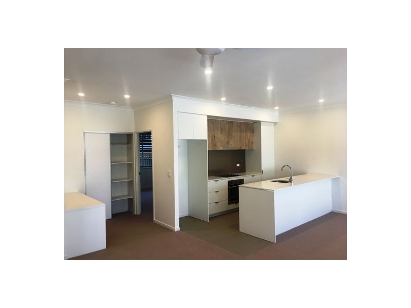 31/3028 The Boulevard, Carrara QLD 4211