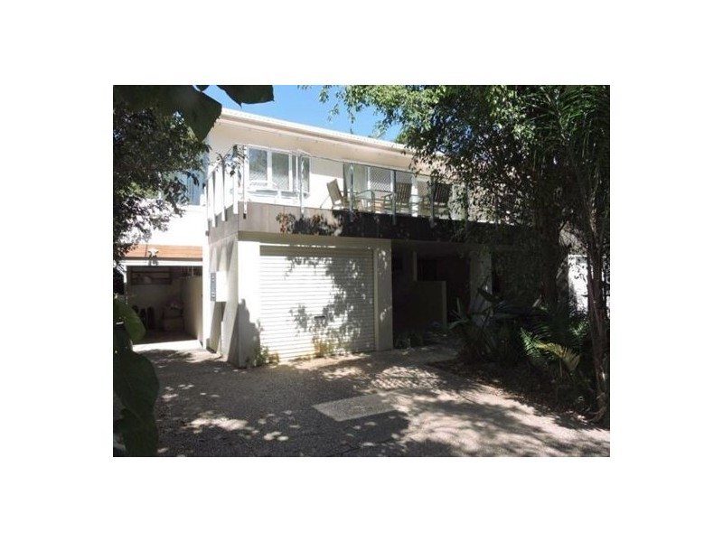3/104 Eugaree Street, Southport QLD 4215
