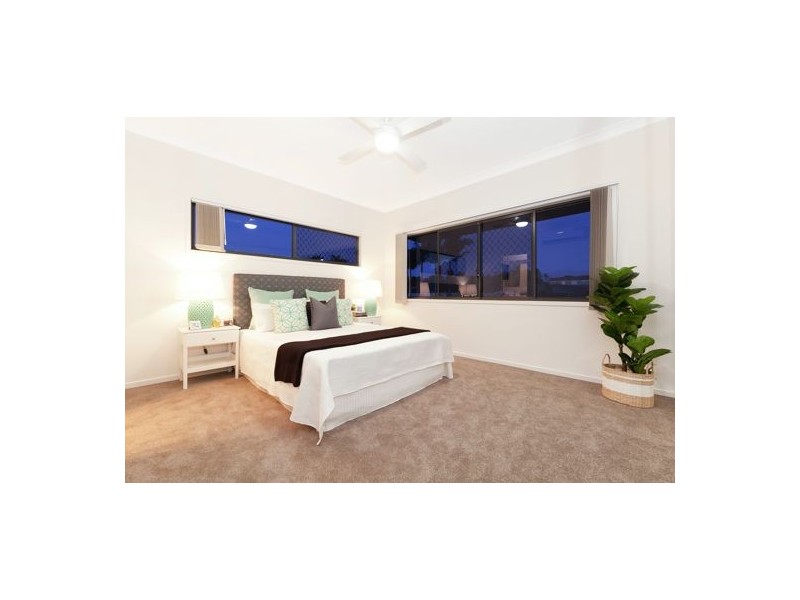 4 Lewis Place, Manly West QLD 4179