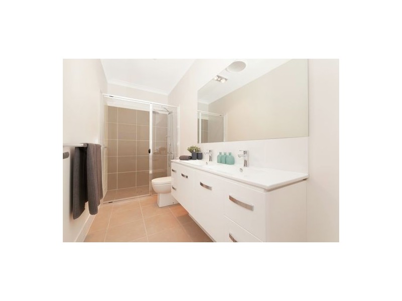 4 Lewis Place, Manly West QLD 4179