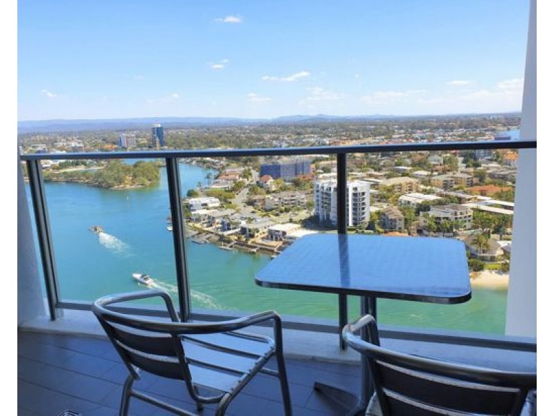 02 4 Wahroonga Place, Surfers Paradise QLD 4217