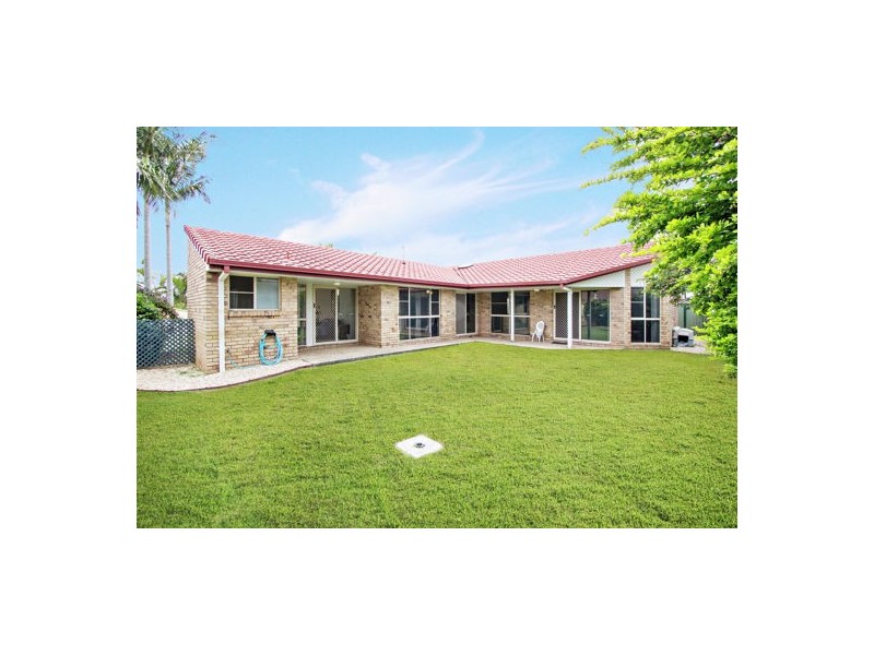 15 Sugarleaf Court, Burleigh Waters QLD 4220