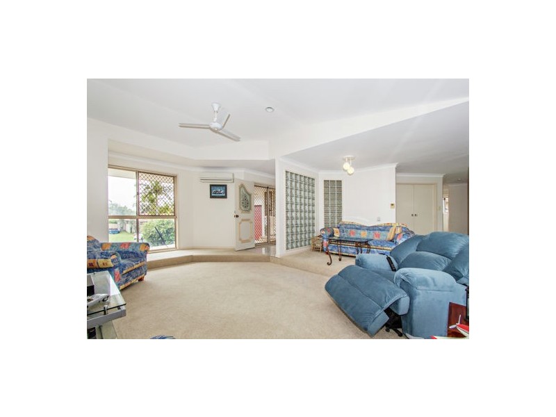 15 Sugarleaf Court, Burleigh Waters QLD 4220