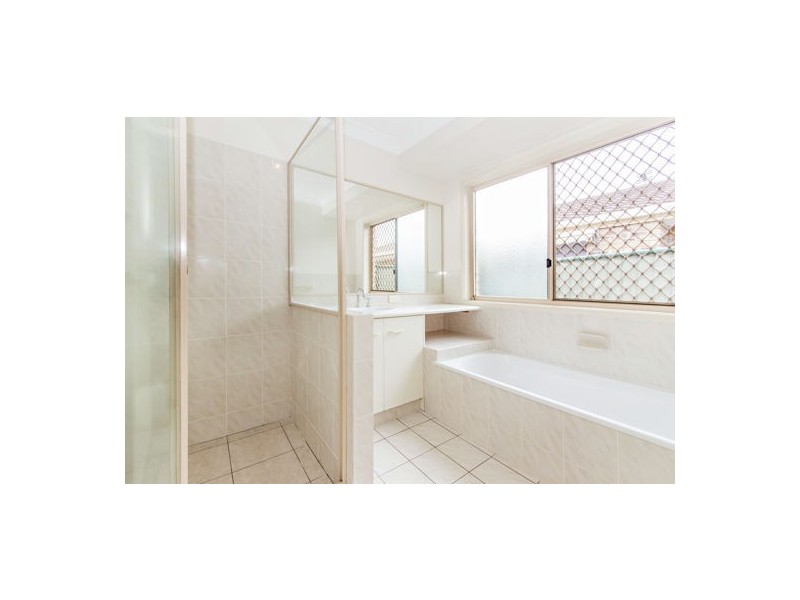 15 Sugarleaf Court, Burleigh Waters QLD 4220