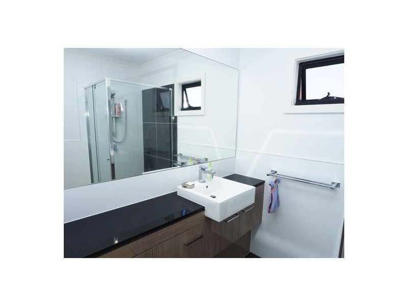 8A/819 creek rd, Carindale QLD 4152