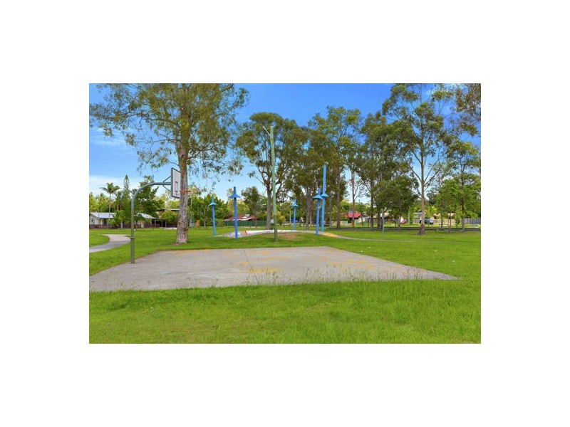 51 Pauline St, Marsden QLD 4132