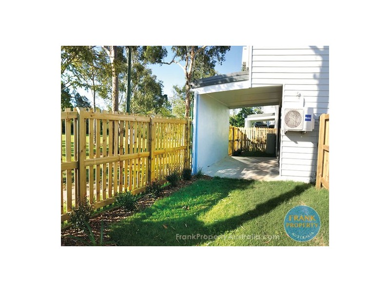 2/1210 Logan Road, Holland Park West QLD 4121