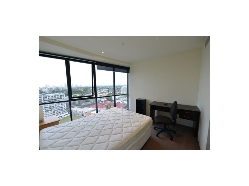 01 4 Wahroonga Place, Surfers Paradise QLD 4217