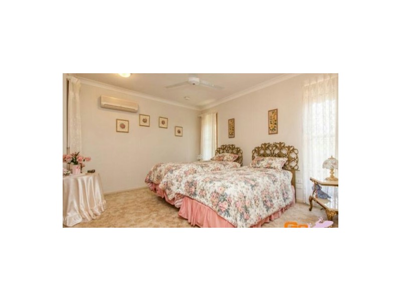 5 Chenin Street, Calamvale QLD 4116