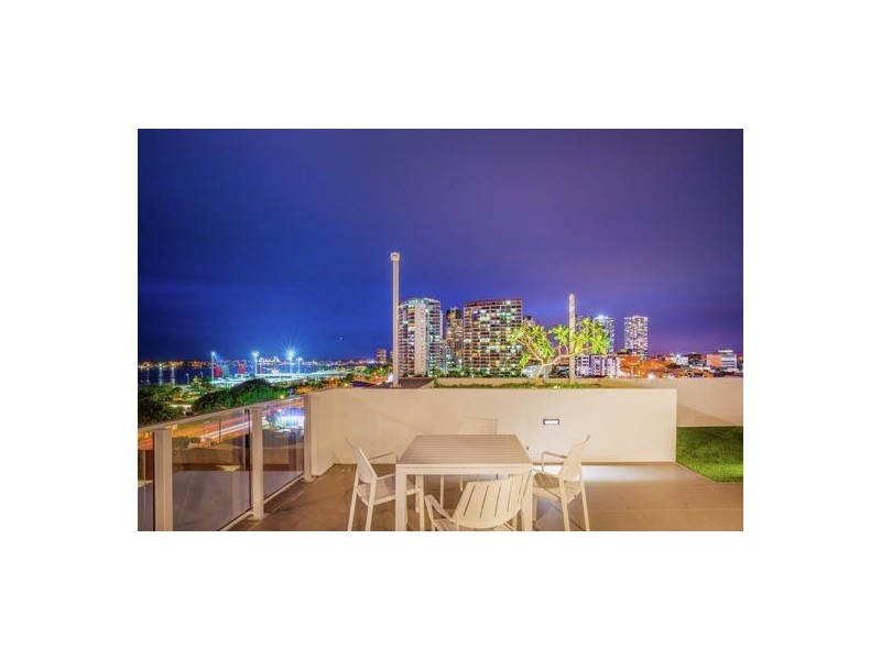 406 15 Norman Street, Southport QLD 4215