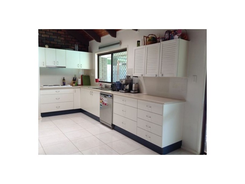 6 Farrow St, Daisy Hill QLD 4127