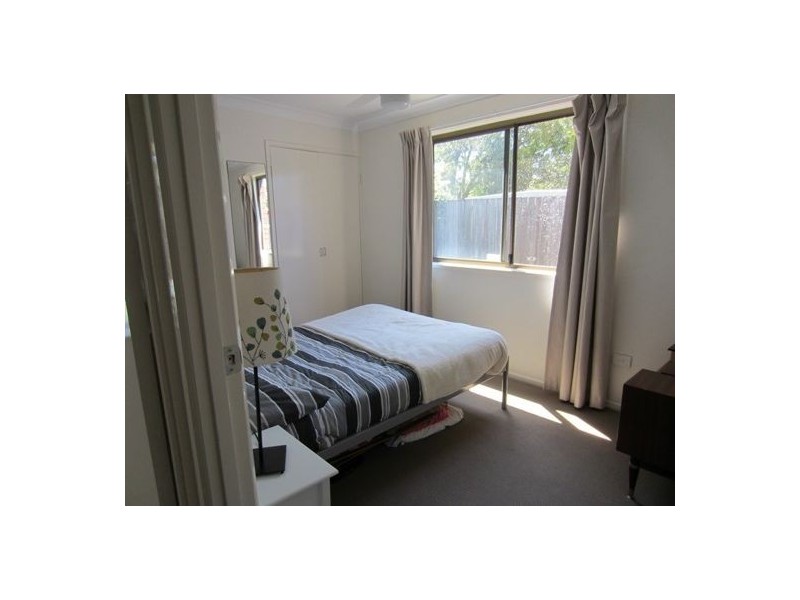 6 Farrow St, Daisy Hill QLD 4127