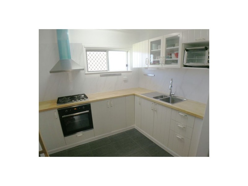 30 Wemvern St, Upper Mount Gravatt QLD 4122