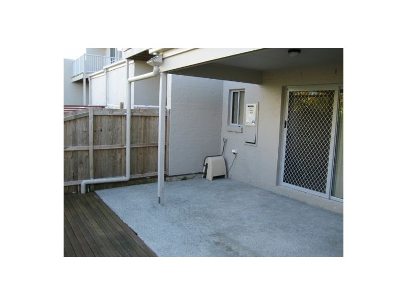 C/2 Toohey Street, Pacific Pines QLD 4211