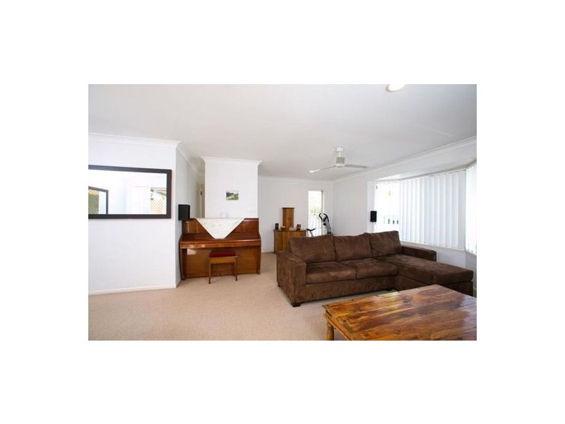 122 Golden Avenue, Calamvale QLD 4116