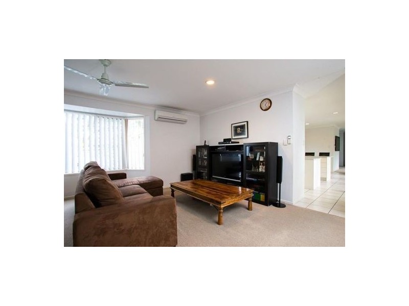 122 Golden Avenue, Calamvale QLD 4116