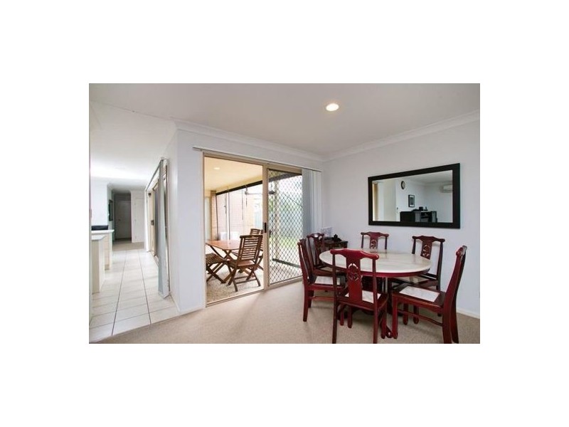 122 Golden Avenue, Calamvale QLD 4116