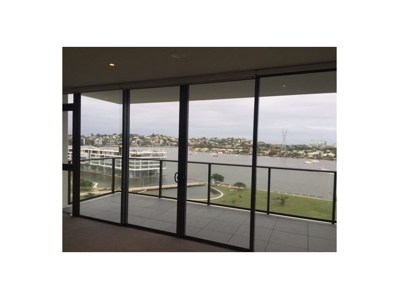 2097/48 Skyring Tce, Newstead QLD 4006