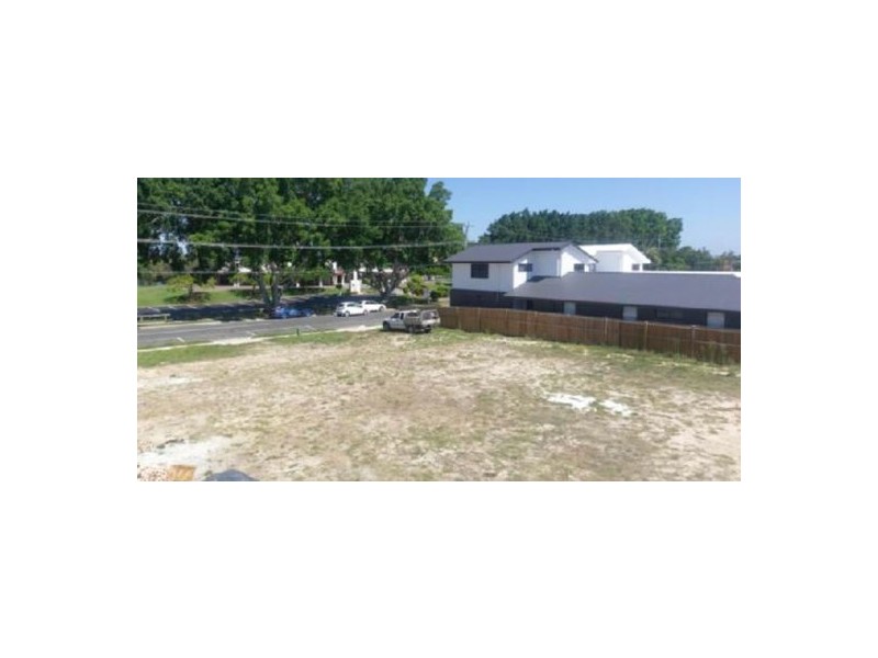 39C & 41A Fairway Drive, Clear Island Waters QLD 4226